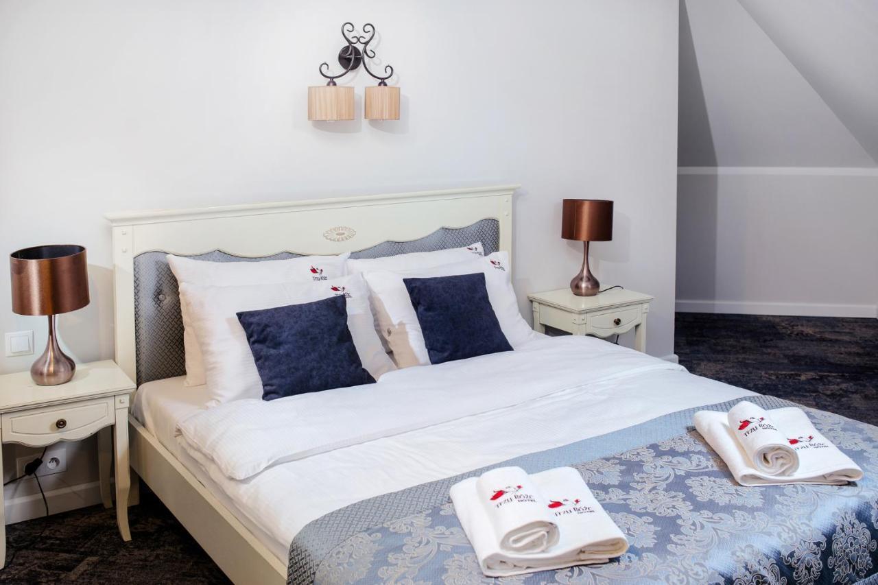 Hotel Trzy Roze Zemborzyce Dolne Εξωτερικό φωτογραφία